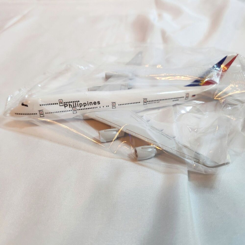 Tang Dynasty Philippine Airlines Boeing 747-400 1:400 Diecast Model 16cm Stand